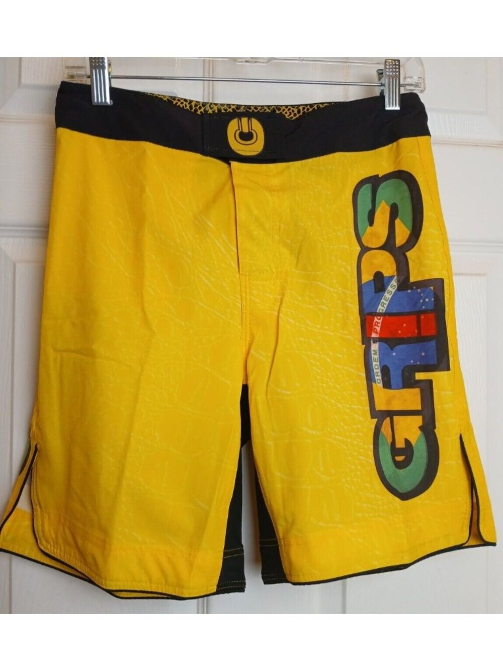 GRIPS FIGHTS GREEN BATTLE Shorts Mens XS (30) YELLOW CROCO Swim Board #D-34